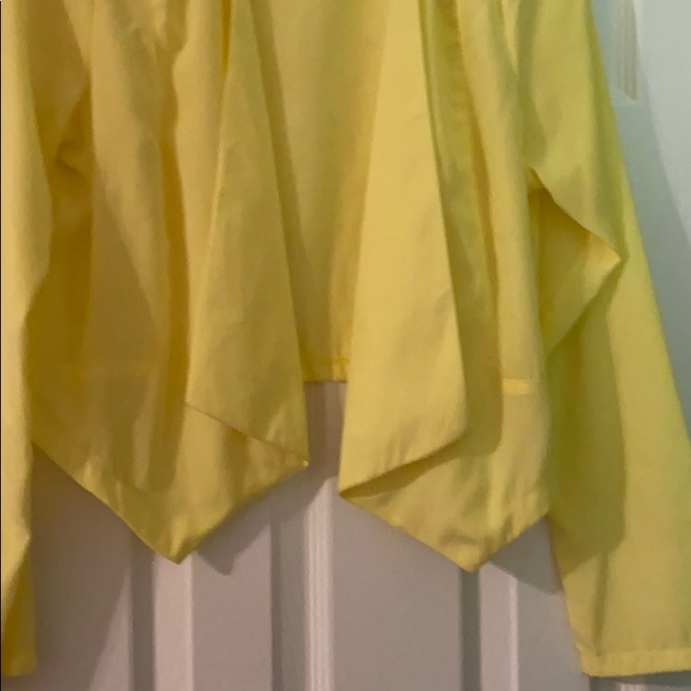 Blazer - Picture 3 of 4
